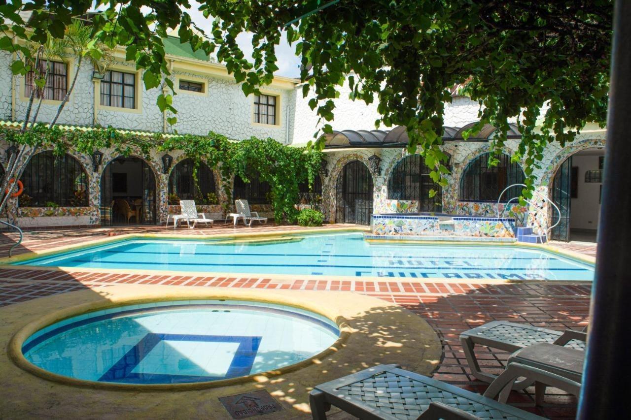 Hotel Chucarima กูกูตา ภายนอก รูปภาพ